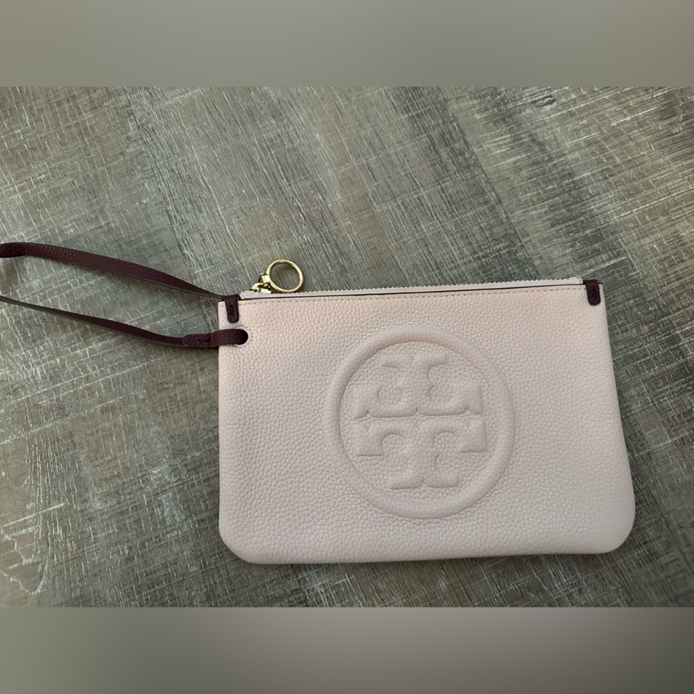 Tory Burch wrist bag- pink (never used)